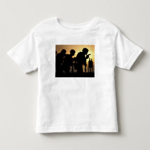 Camiseta Infantil Os fuzileiros navais ateiam fogo a revólveres de