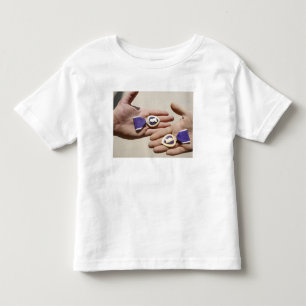 Camiseta Infantil Os receptores de Purple Heart indicam suas