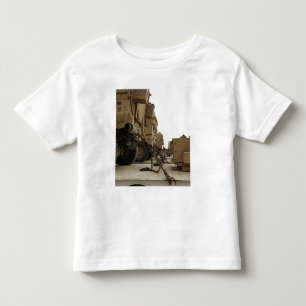 Camiseta Infantil Os veículos militares são pena fechado semi no