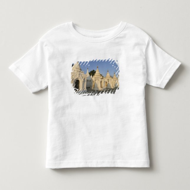 Camiseta Infantil Pagode Kuthodaw em Mandalay, conhecida como a (Frente)