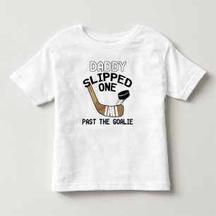Camiseta Infantil Pai derrubou um passado do Hóquei Engraçado da Goa