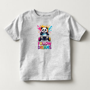 Camiseta Infantil Panda Fofo Dirigindo Carro de Brinquedo Com Salpic