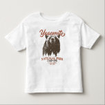 Camiseta Infantil Parque Nacional do Yosemite Grizzly Bear Californi<br><div class="desc">Pronto para embarcar na sua aventura ao ar livre? Esta camiseta do Parque Nacional Yosemite é uma escolha perfeita. Com um urso negro ousado e paisagem florestal cênica, esta camisa vai inspirá-lo a explorar e abraçar a natureza. Solte seu explorador interno e não perca essa chance de trazer a natureza...</div>