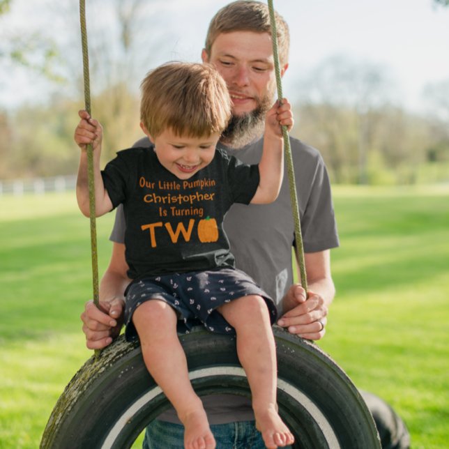 Camiseta Infantil Pequeno segundo aniversário (Criador carregado)