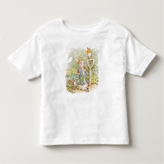 Camiseta Infantil Peter Rabbit Comendo Cenouras