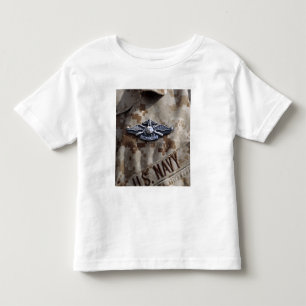 Camiseta Infantil Pino do dispositivo da guerra da força marinha de
