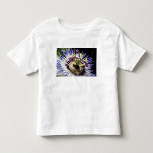 Camiseta Infantil Planta da paixão close-up (MR)