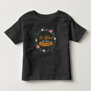 Camiseta Infantil Podcast do crime real seja estranho ser rude ficar