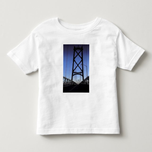 Camiseta Infantil Ponte Angus L Macdonald, Halifax, Nova (Frente)