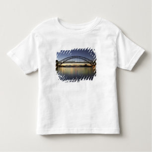 Camiseta Infantil Ponte Sydney Harbor e a Ópera de Sydney em