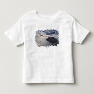 Camiseta Infantil Por do sol sobre o litoral irlandês
