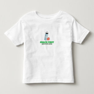 Camiseta Infantil Primeira pergunta do Snack depois do almoço na esc