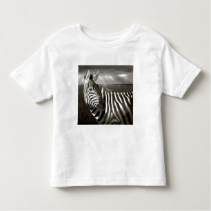 Camiseta Infantil Quênia. Preto e branco de zebra e puro.