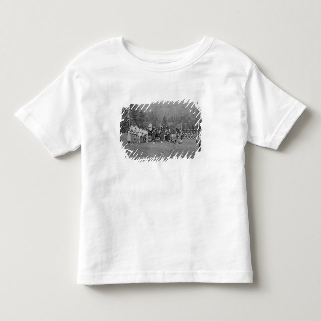 Camiseta Infantil Rainha Victoria que apresenta cores (Frente)