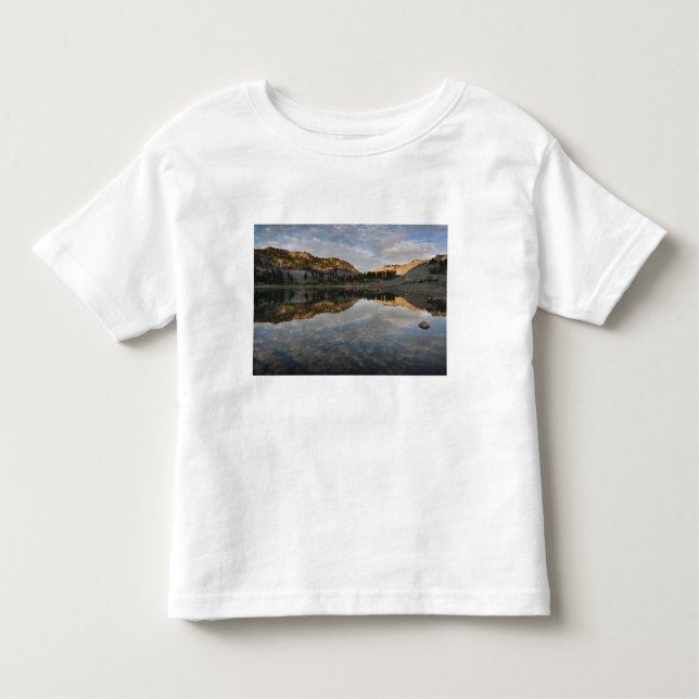 Camiseta Infantil Reflexões por sol sobre o lago Helen, Lassen (Frente)