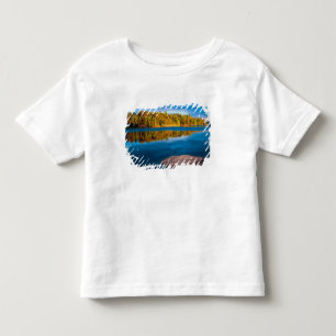 Camiseta Infantil reflexos do início da noite nas águas da fronteira