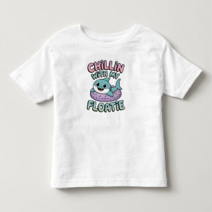 Camiseta Infantil Relaxando com Meu Boia Bebê Tubarão