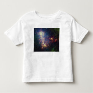Camiseta Infantil Retrato infravermelho revelando estrelas e poeira