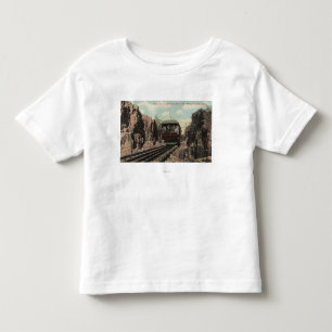 Camiseta Infantil Rocha cortada em Mt. Tom