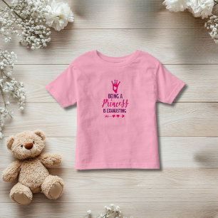 Camiseta Infantil Rosa e Roxo Ser uma Princesa está Escavando