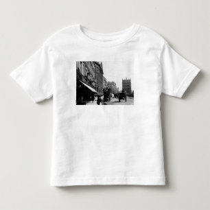 Camiseta Infantil Rua da rainha Victoria, Londres, c.1891