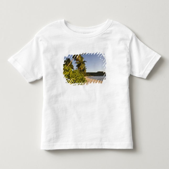 Camiseta Infantil Seicheles, ilha Mahe, praia de Anse Takamaka, (Frente)