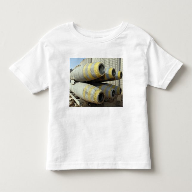 Camiseta Infantil Seis bombas GBU-12 em um rack (Frente)