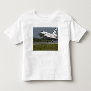 Camiseta Infantil Shuttle Endeavor pousando o Centro Espacial Kenned