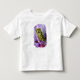 Camiseta Infantil Sudeste do Vietnã. Close-up de um sapo de árvore m