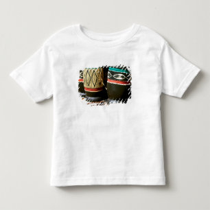 Camiseta Infantil Tambores esculpidos à mão, Livingston, Zâmbia