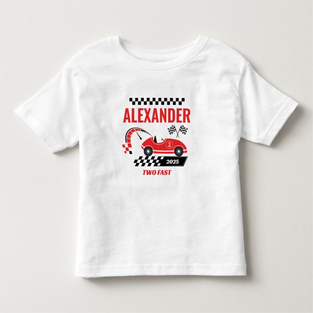 Camiseta Infantil Tema de aniversário de menino com dois carros de c (Frente)