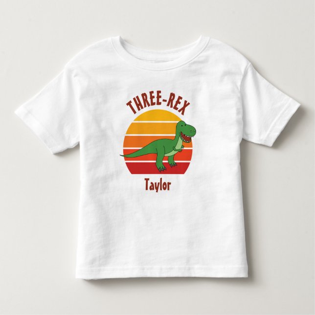 Camiseta Infantil Três Rex aniversário de 3 anos Dinossauro Divertid (Frente)