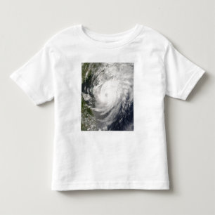 Camiseta Infantil Tufão Neoguri que aproxima China