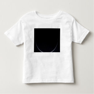 Camiseta Infantil Um crescente iluminado pelo sol da Terra