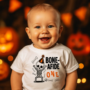 Camiseta Infantil Um Esqueleto Isolado Osso Primeiro Halloween de An