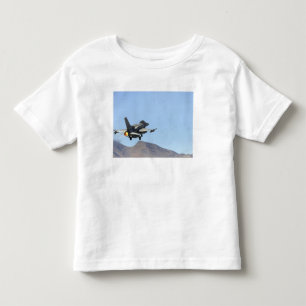 Camiseta Infantil Um F-16E dos United Arab Emirates