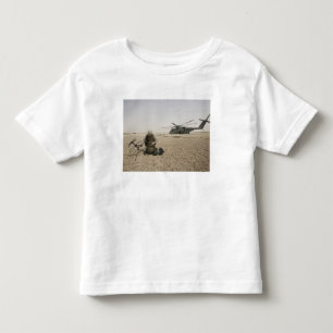 Camiseta Infantil Um operador de rádio de campo