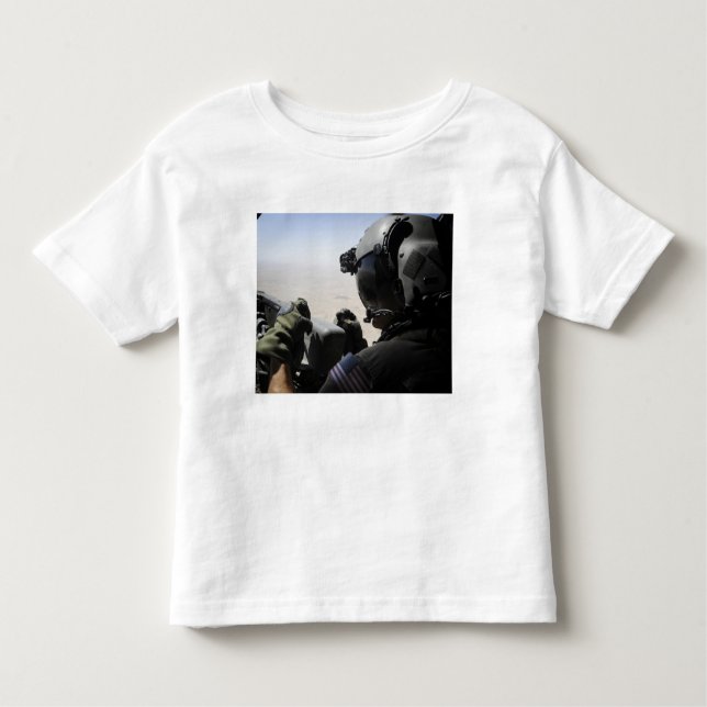 Camiseta Infantil Um soldado fornece segurança (Frente)