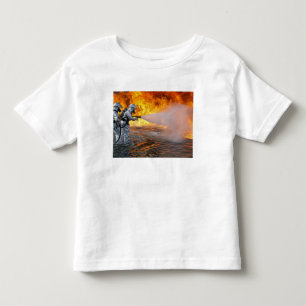 Camiseta Infantil Uma equipe da luta contra o incêndio do salvament