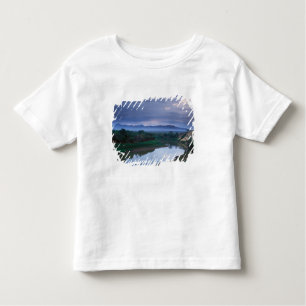 Camiseta Infantil Uma manhã tempestuosa, com nuvens ameaçadoras