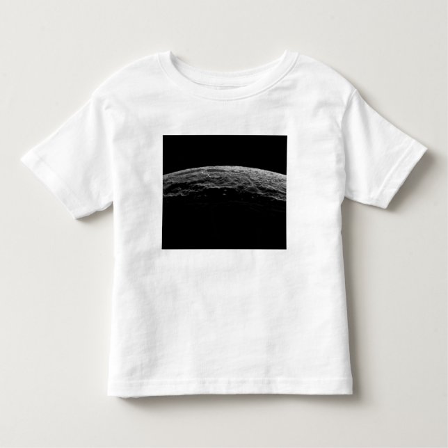 Camiseta Infantil Uma paisagem irreal da lua de Saturno (Frente)