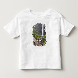 Camiseta Infantil Uma ponte sobre o Rio Columbia e quedas de