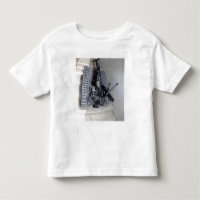 Uma unidade robótica Talon 3B subindo um voo de st