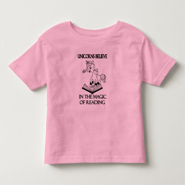 Camiseta Infantil Unicórnios Acreditam Na Magia Da Leitura - BL (Frente)