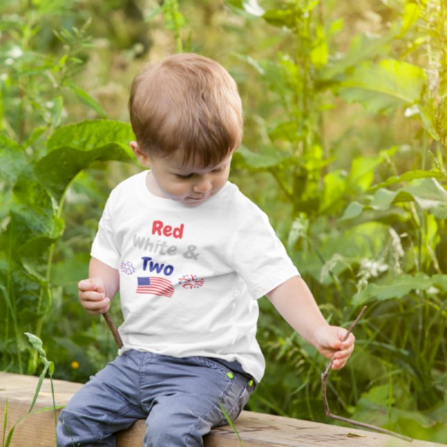Camiseta Infantil Vermelho, Branco e Dois segundos aniversários (Criador carregado)