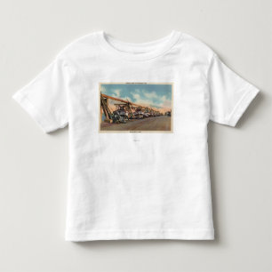 Camiseta Infantil Vista de barcos de pesca no cais municipal