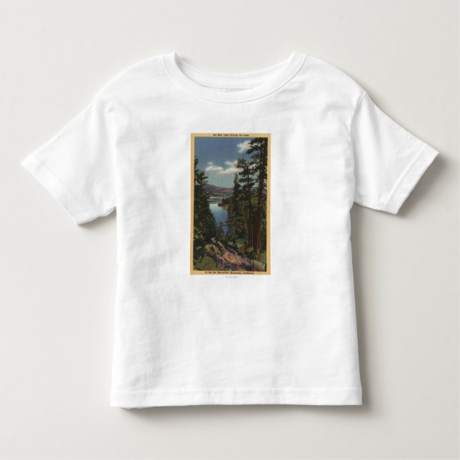 Camiseta Infantil Vista do lago através dos pinhos # 2 (Frente)
