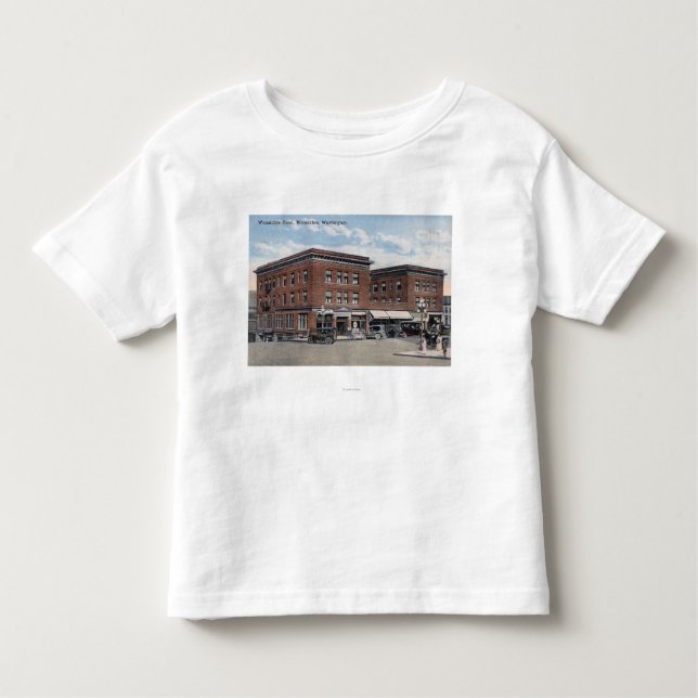 Camiseta Infantil Vista exterior do hotel de Wenatchee (Frente)
