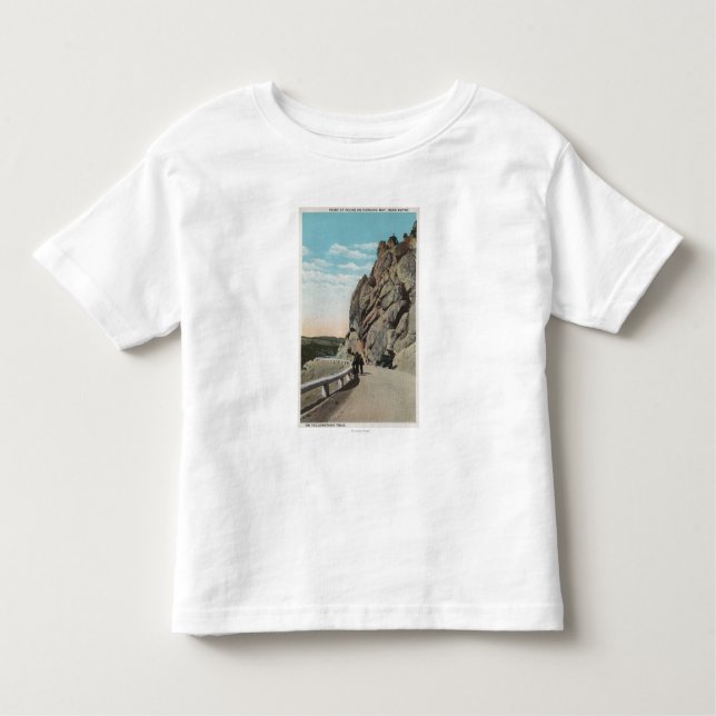 Camiseta Infantil Yellowstone, WYVacationers, carro velho, perto (Frente)