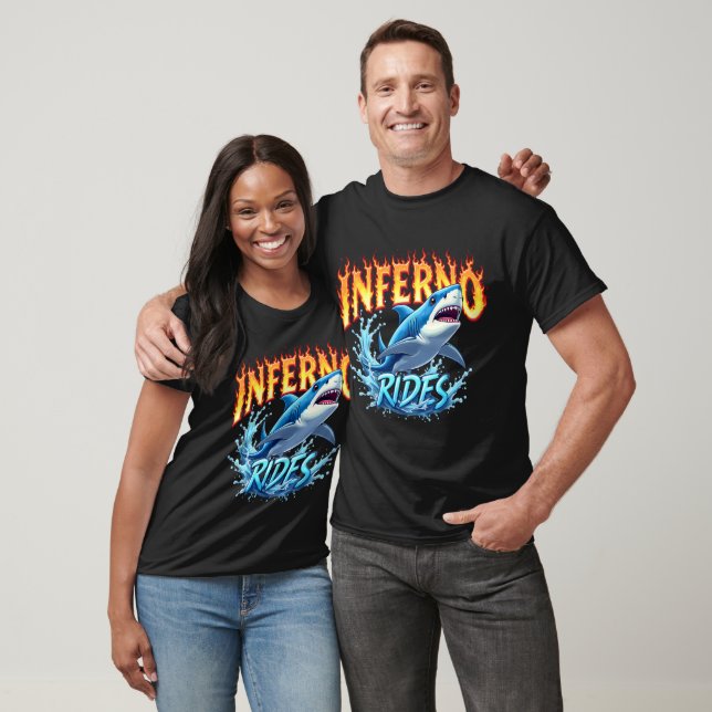 Camiseta Inferno Rides Shark Adventure (Unissex)